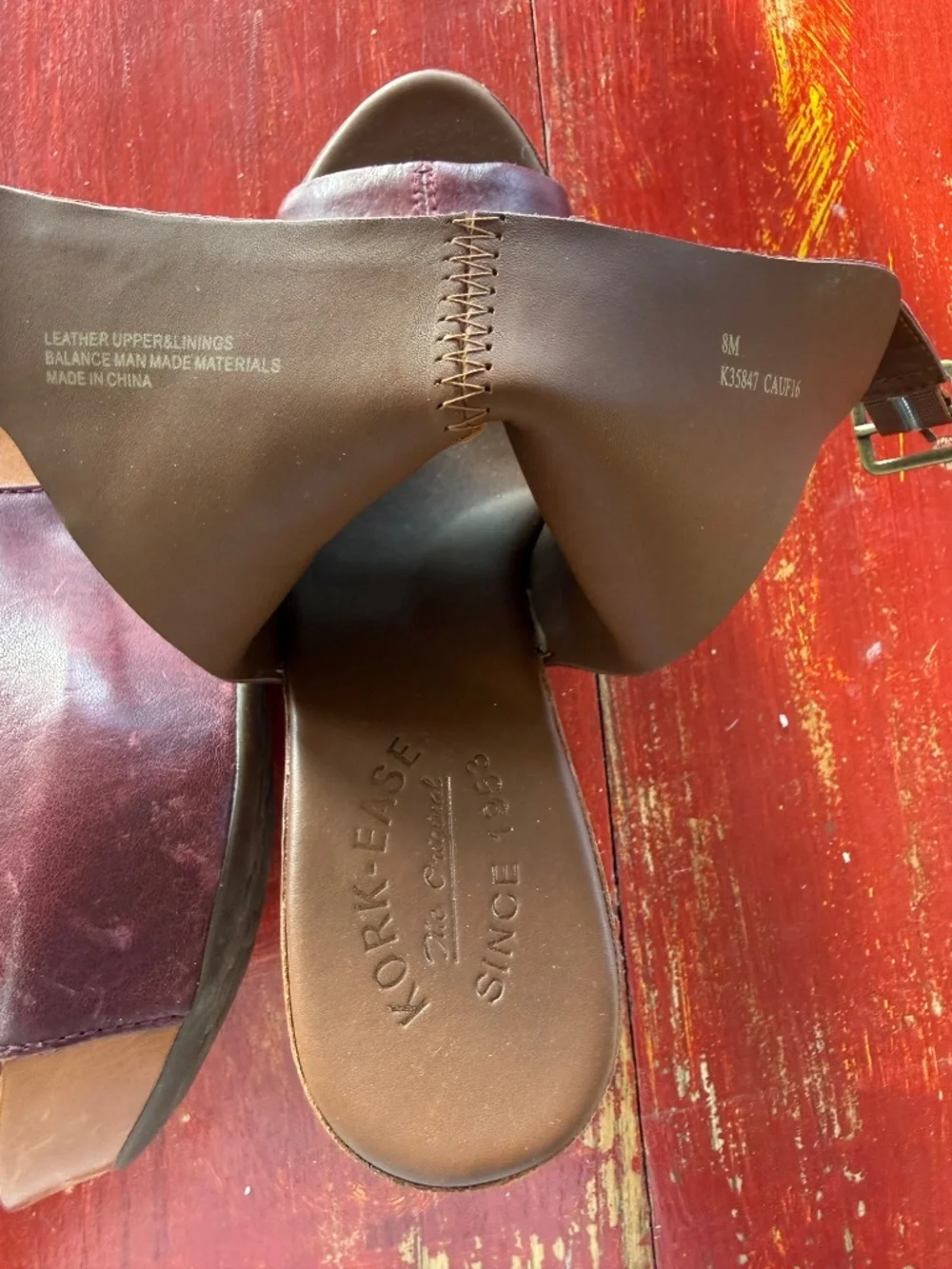 BURGUNDY wedges 8M